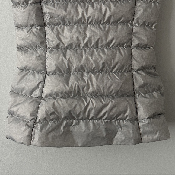 Eddie Bauer Grey Silver Puffer Vest No Size Tag Meas. Size Small - Picture 7 of 8